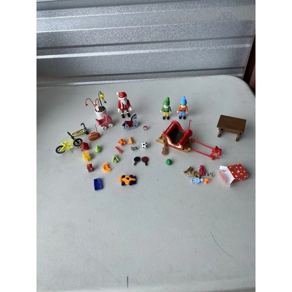Playmobil 9264 Advent Calendar Santa's Workshop Christmas Sleigh Toy Lot